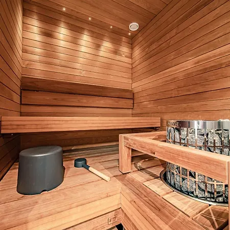 C10 Center Incl 2 Passes By Aavalevi Levi