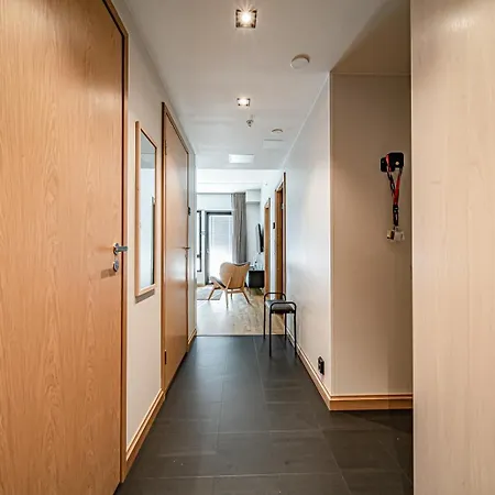 C10 Center Incl 2 Passes By Aavalevi * Levi